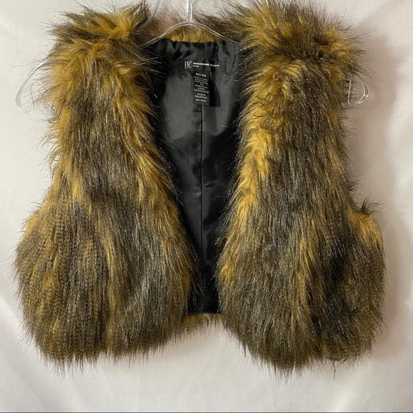 COPY - Inc faux fur vest - Picture 1 of 3